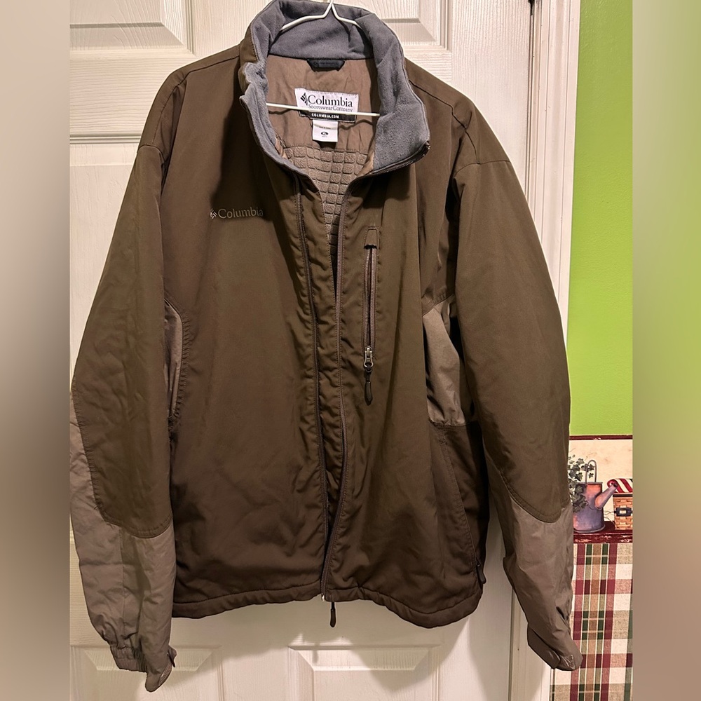 Columbia Tan Coat, XL